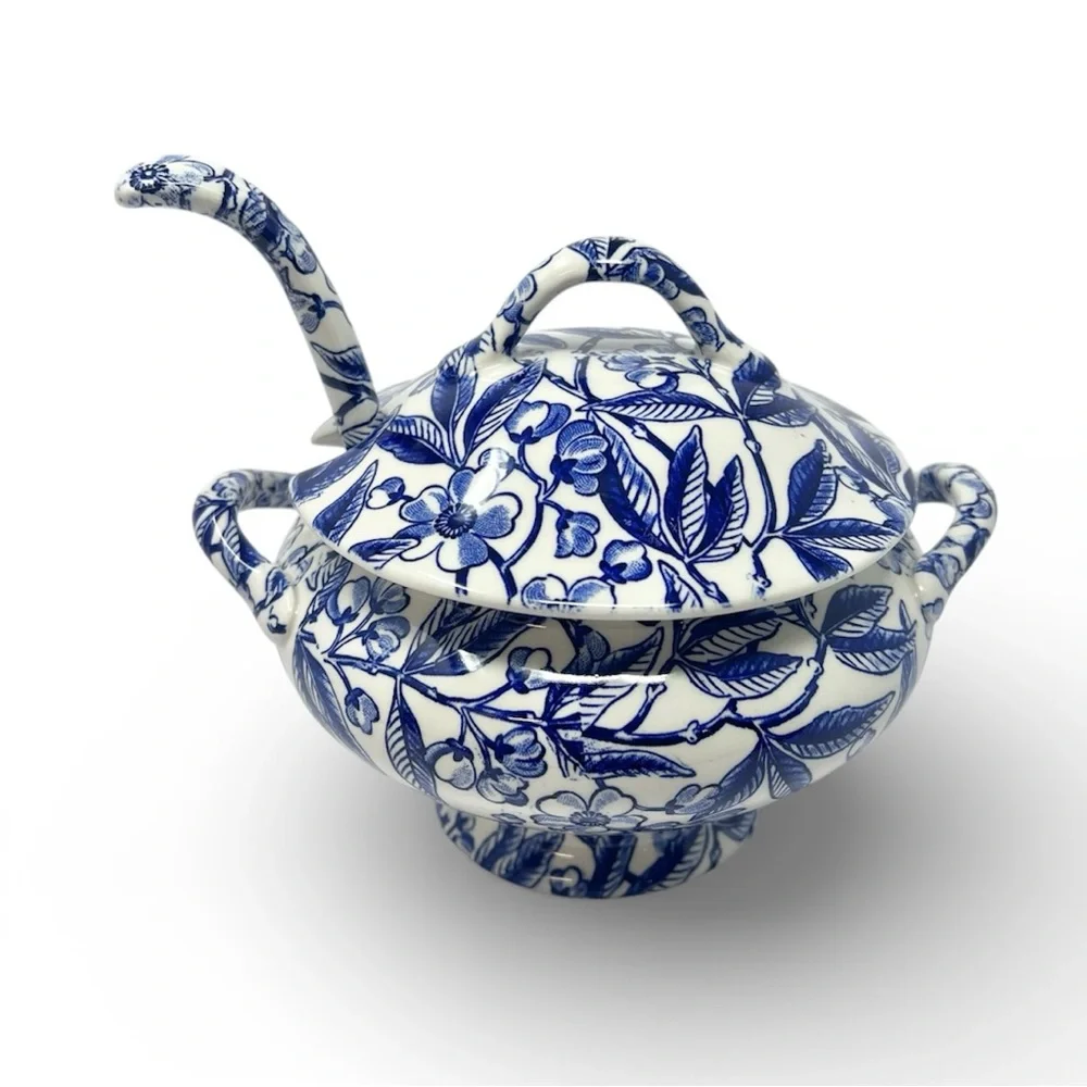 Williams Sonoma Burgess Tureen & Ladle Blue Prunus Pattern Made in England